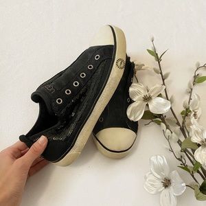 UGG Sneakers